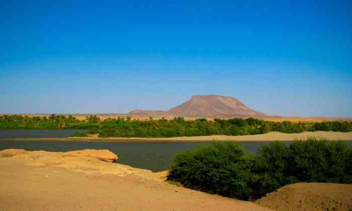 River beginning at lake victoria crossword